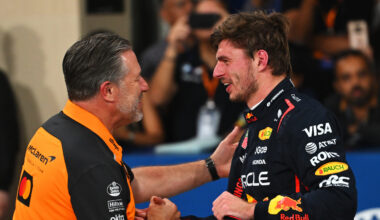 Zak Brown waakzaam voor 'slimme' Verstappen: 'Hij heeft het weer geflikt'
