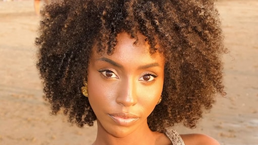 Realityster Imen Dirie in verwachting na diagnose endometriose: 'Jij bent er echt'