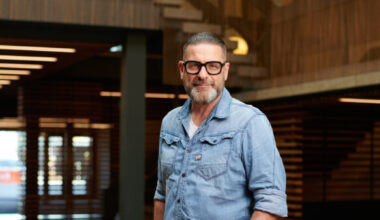 Villa VdB breidt uit: NPO Radio 1-programma krijgt extra uitzendtijd