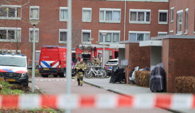 Het Nieuwlandhof in Amsterdam Zuidoost is afgezet wegens ontruiming.