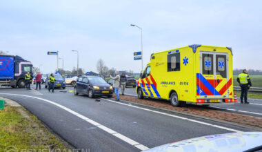 Ongeval met vrachtwagen en twee auto's op N33 bij Appingedam - Eemskrant.nl