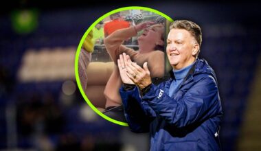 Louis van Gaal laat Truus keihard lachen: 'Zo noem je grote borsten, toch?!'