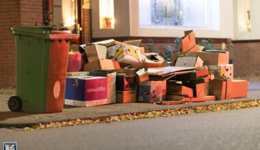 Duobak met daarnaast oud papier