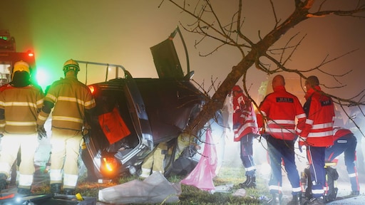 Vier jongeren gewond na auto-ongeluk in dichte mist in Brabant