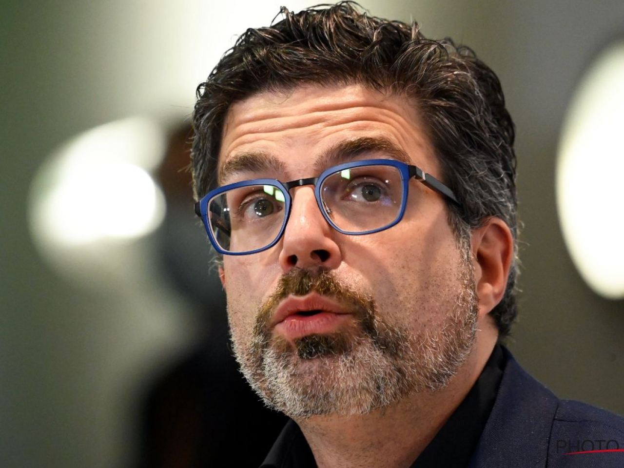 Hoe vermijd je griep op te lopen tijdens de feesten? Steven Van Gucht antwoordt