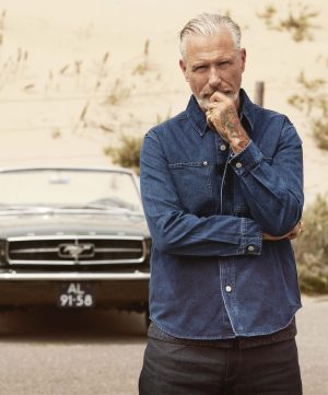 Thumbnail voor Eric Corton sluit zich aan bij Dolle Mina's: 'De stoom komt uit mijn oren, neus en alle andere gaten'