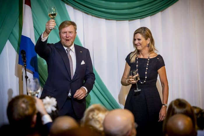 Máxima staatsbezoek Suriname in topjurk