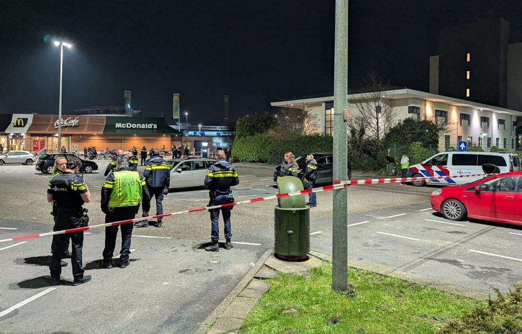 Twee mannen aangehouden na schietincident op parkeerplaats McDonald's Barendrecht