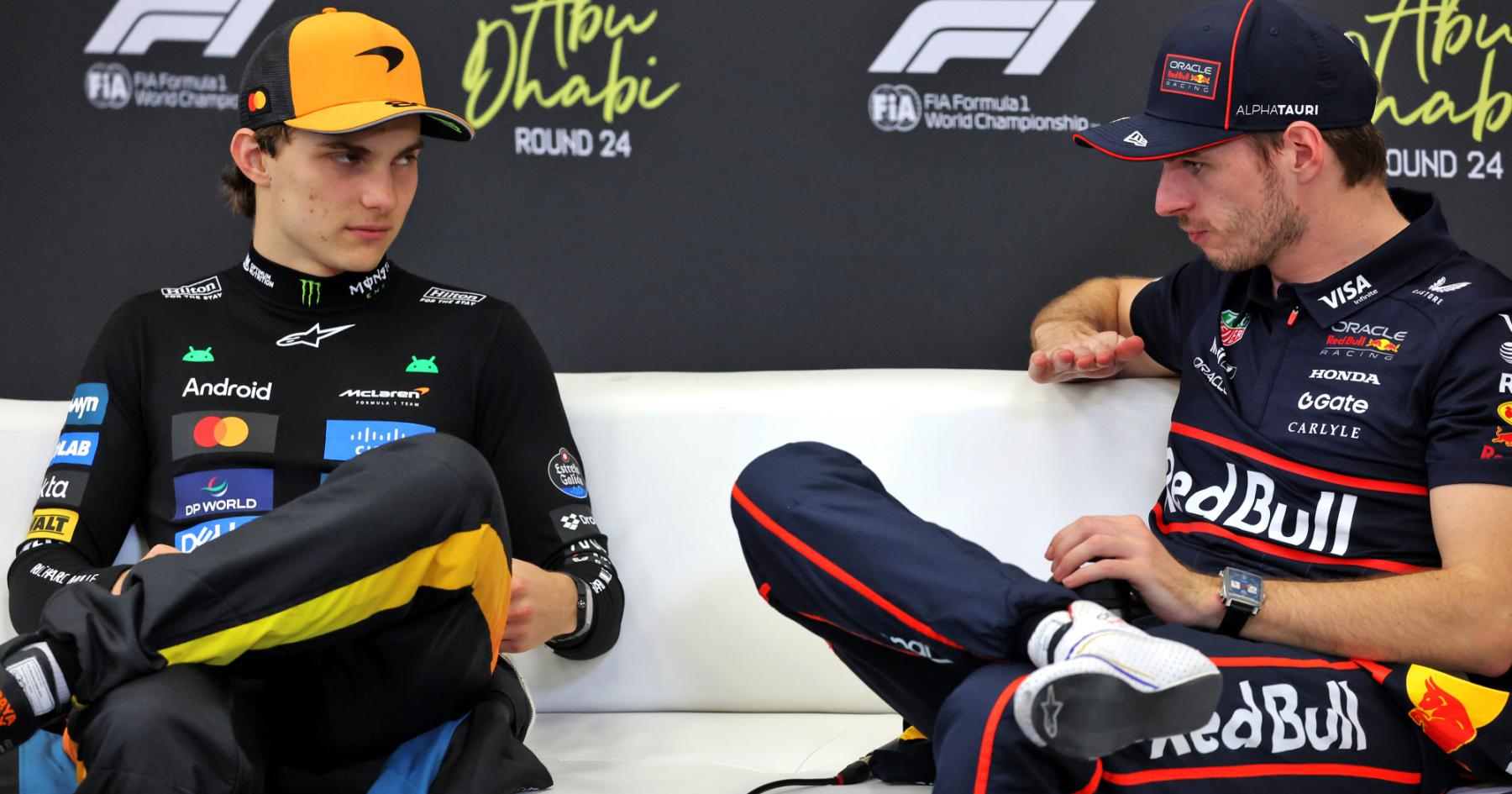 Verstappen wijst naar Piastri: "Ik had veel scenario's, maar toen ik dat zag..."