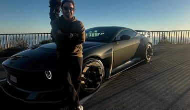 Alonso pronkt met krankzinnige supercar van 2,5 miljoen