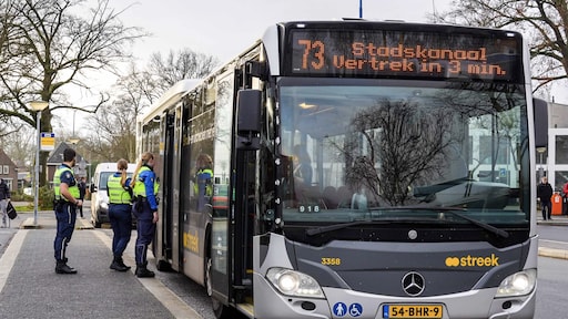 Ministerie niet blij met gratis pendelbus voor asielzoekers Ter Apel: 'Overlast beloond'