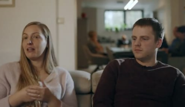 Na 30 jaar ontdekt Belgische tweeling dat ze andere biologische vader hebben