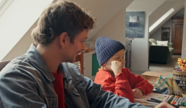 Jurre Geluk brengt laatste bezoek aan ongeneeslijk zieke Francesca (12) in Niet klein te krijgen: 'Niet opgeven'