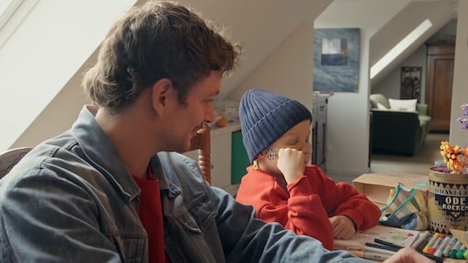 Jurre Geluk brengt laatste bezoek aan ongeneeslijk zieke Francesca (12) in Niet klein te krijgen: 'Niet opgeven'