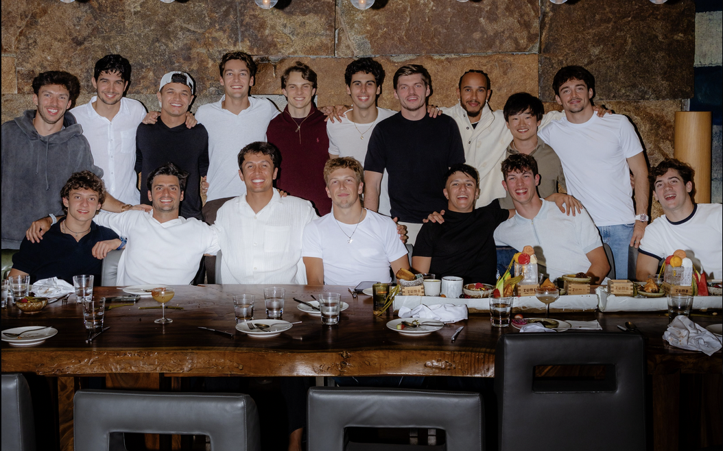 Coureurs komen bij elkaar voor jaarlijkse diner in Abu Dhabi