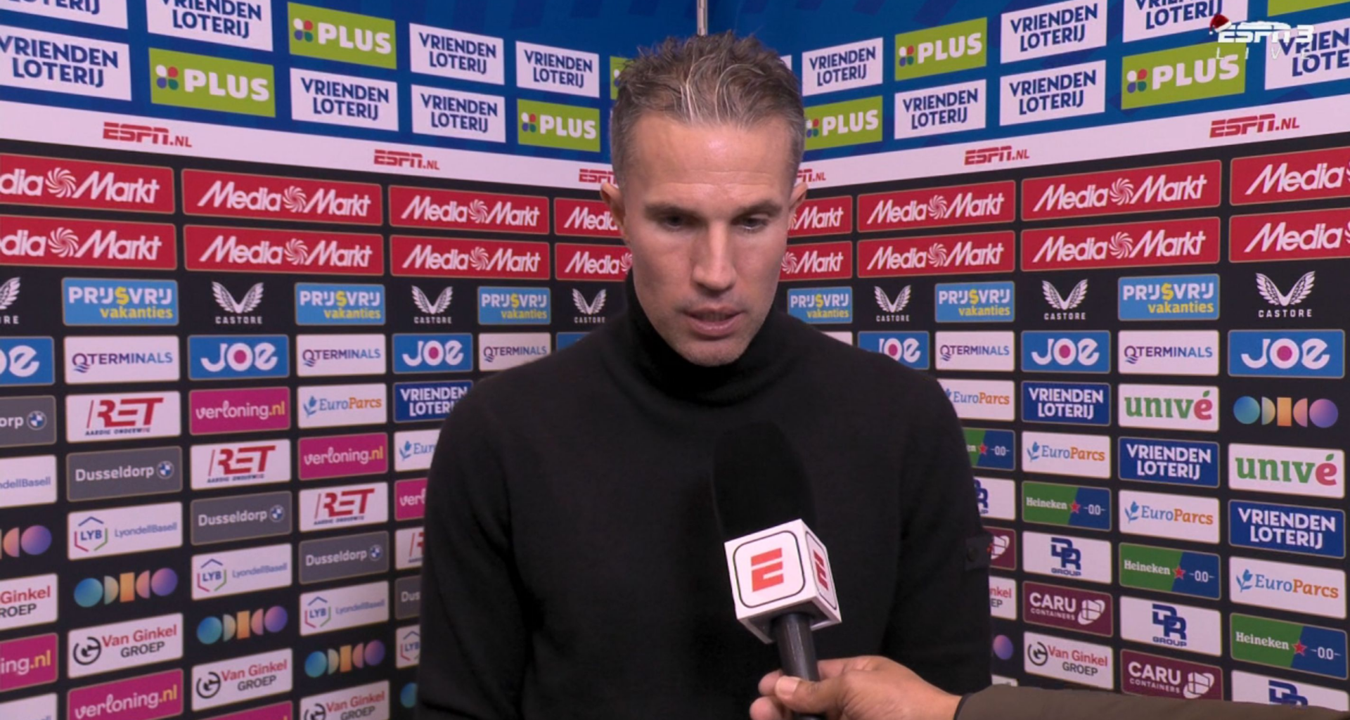 Robin van Persie kondigt meteen na duel met FC Twente vertrek van Feyenoord-speler aan