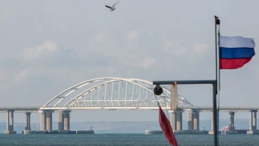 Twee Russische schepen en steigers beschadigd door Oekraïense droneaanval