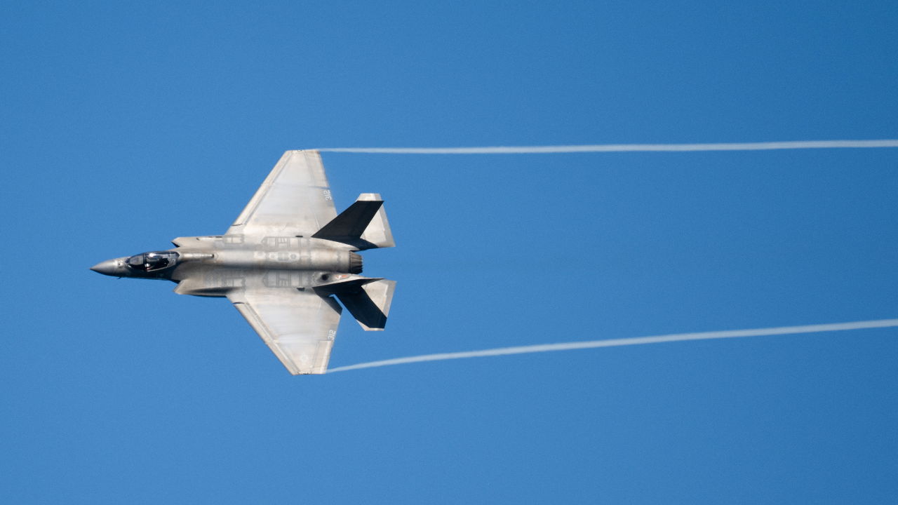 Amerikaanse F-35’s slechts voor de helft operationeel; kosten blijven oplopen