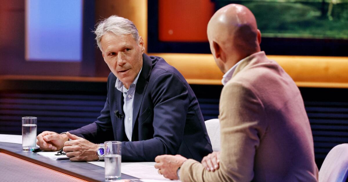 Van Basten keek FC Twente - AZ: "Te veel in zichzelf…