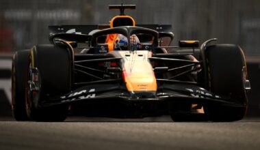Verstappen incasseert McLaren-tikje van Norris in tweede training Abu Dhabi