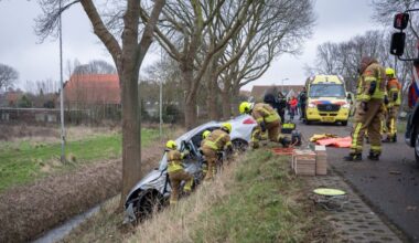 Man (35) overleden na zware crash in Geervliet, bijrijder aanspreekbaar