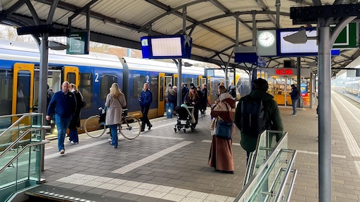 geen reisinformatie beschikbaar in app en op borden