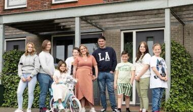 Familie Wildeman uit Een huis vol blikt met kerstfoto alvast vooruit op komend jaar: 'Alles wordt beter'