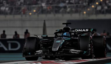 Russell verwacht slimme spelletjes van Verstappen: "Dat kan hij makkelijk doen"