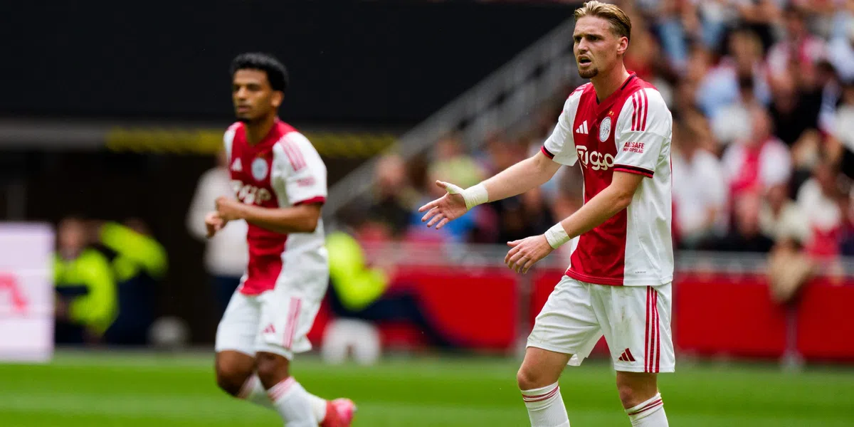 Taylor stuurt aan op vertrek bij Ajax