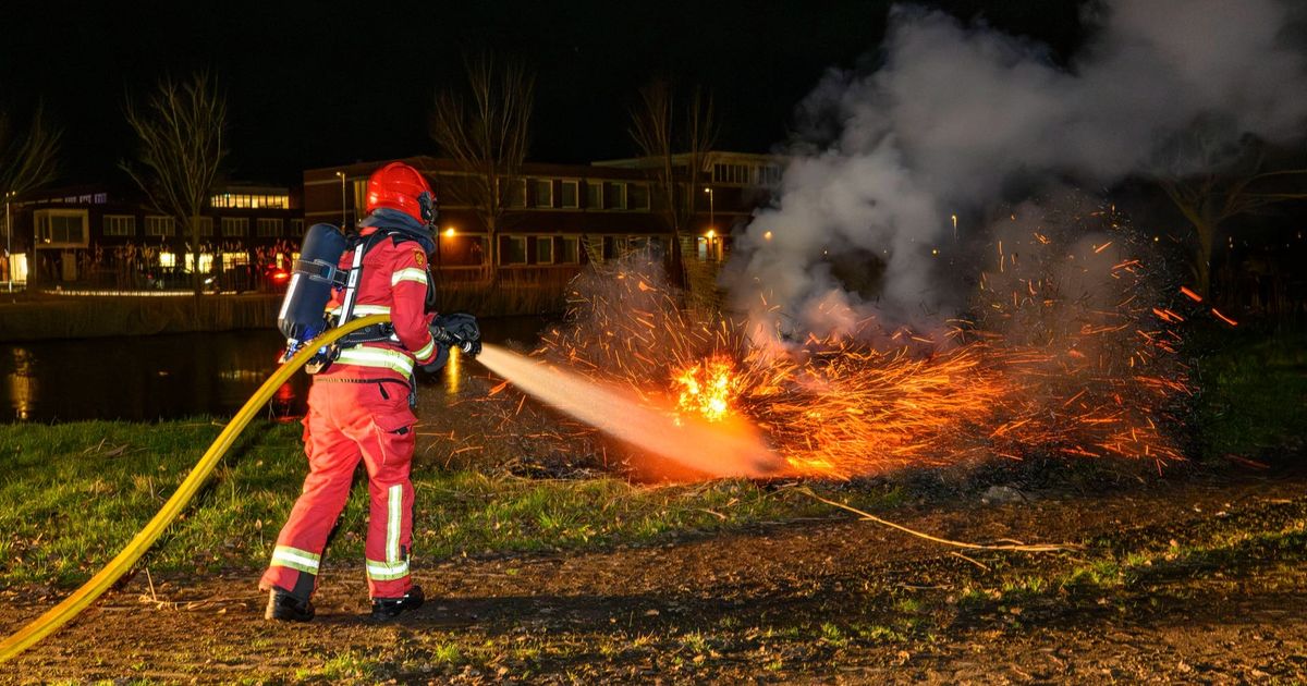 112-nieuws: Verschillende buitenbrandjes in Stad • Rietbrand in Delfzijl
