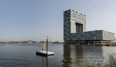 Antoon (23) koopt appartement van € 1,5 miljoen in Amsterdam