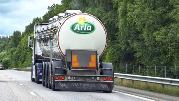 Arla verlaagt melkprijs, maar brengt bio naar piek - Nieuws Melkprijsvergelijker