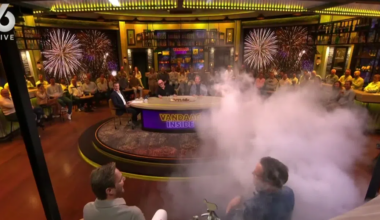 Nijhuis compleet verrast door rookmachine bij Vandaag Inside