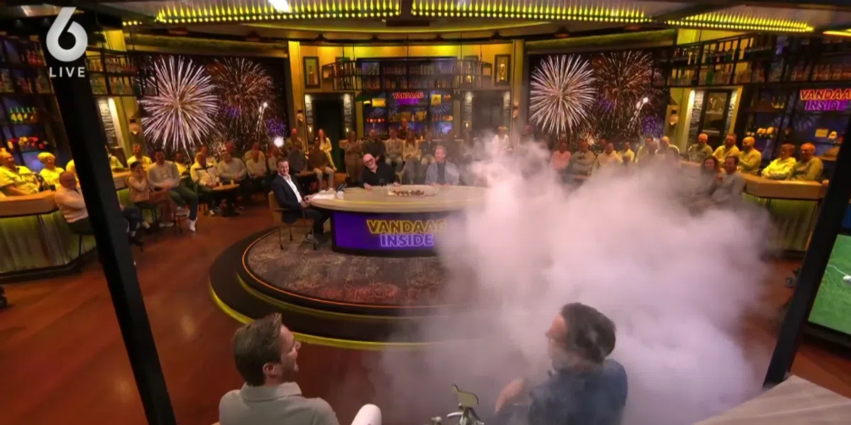 Nijhuis compleet verrast door rookmachine bij Vandaag Inside