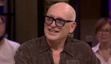 Van der Gijp: 'Ik wil weleens zien of Ajax dat ook doet als het stadion vol zit'