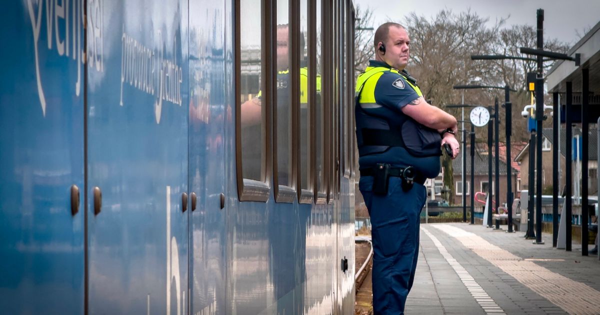 Arriva houdt vier weken lang toegangscontroles op perron Emmen: 'De maat is nu echt vol'