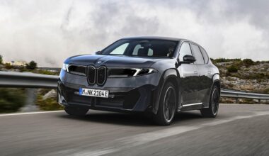 Is de BMW iX3 (2025) echt zo'n grote ommezwaai? (review)