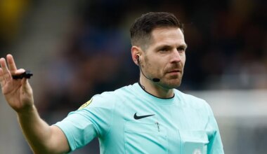 Kamphuis stopt als scheidsrechter