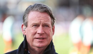 Vink en Been kijken op van doorspelend Ajax