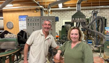 Een kijkje in de klompenmakerij van Kaathoven.