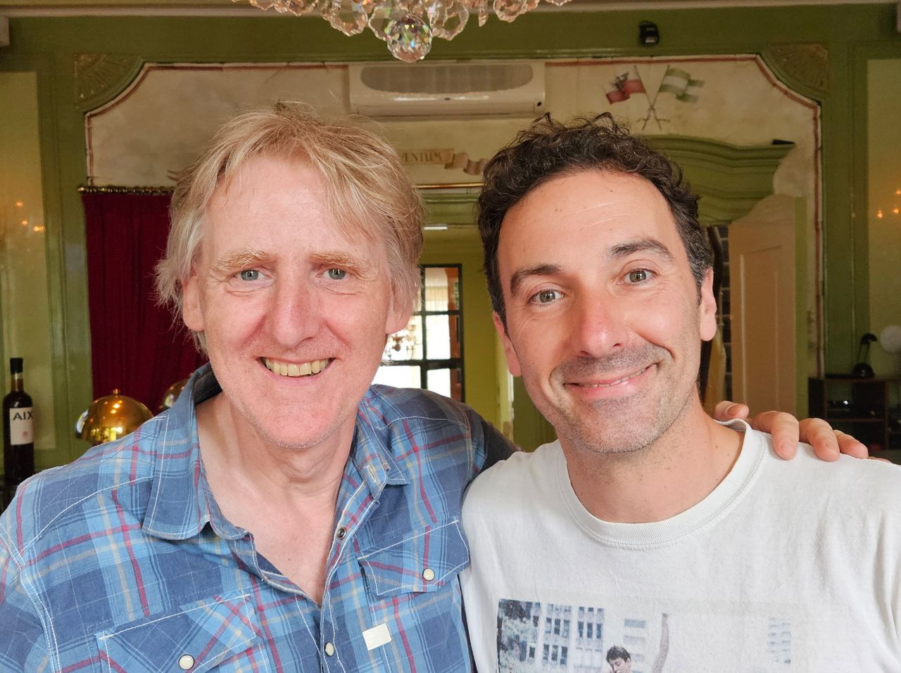 Ruud samen met cabaretier en acteur Ronald Goedemondt.