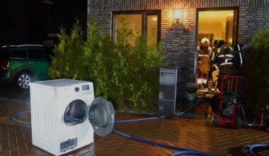 Brand aan het Avonduur in Helvoirt (foto: Bart Meesters/Persbureau Heitink).