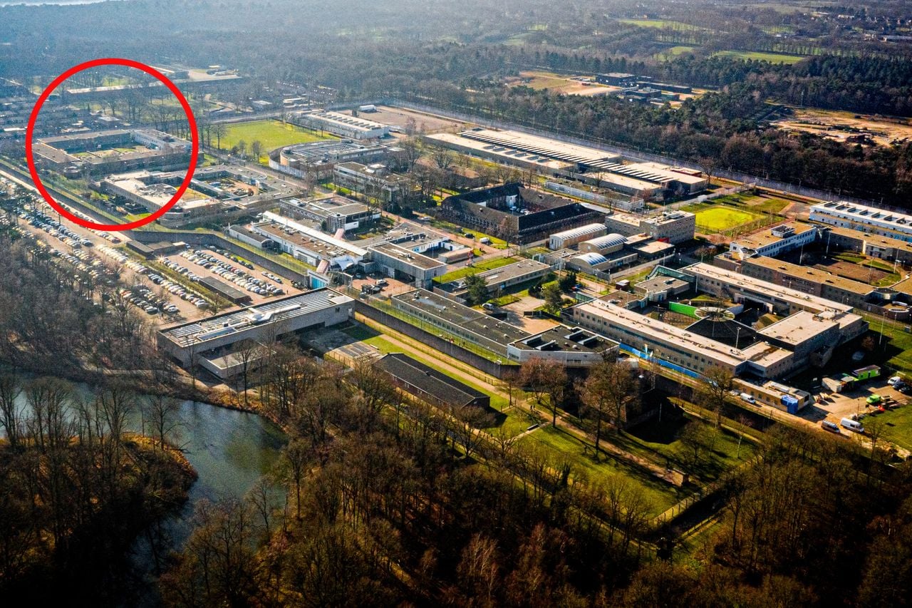 In Unit 3 (rood omcirkeld) was de gijzeling, daarnaast is Unit 2 (foto: ANP).