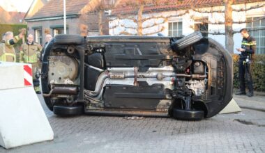 112-nieuws: Flinke vertraging door ongelukken op de A27 bij Gorinchem • Man mishandelt vrouw, politie lost schot bij aanhouding - Omroep Brabant