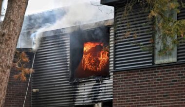 Een brand in het clubgebouw van roeivereniging Vidar in Hilvarenbeek. (Foto: Toby de Kort/Persbureau Heitink.)