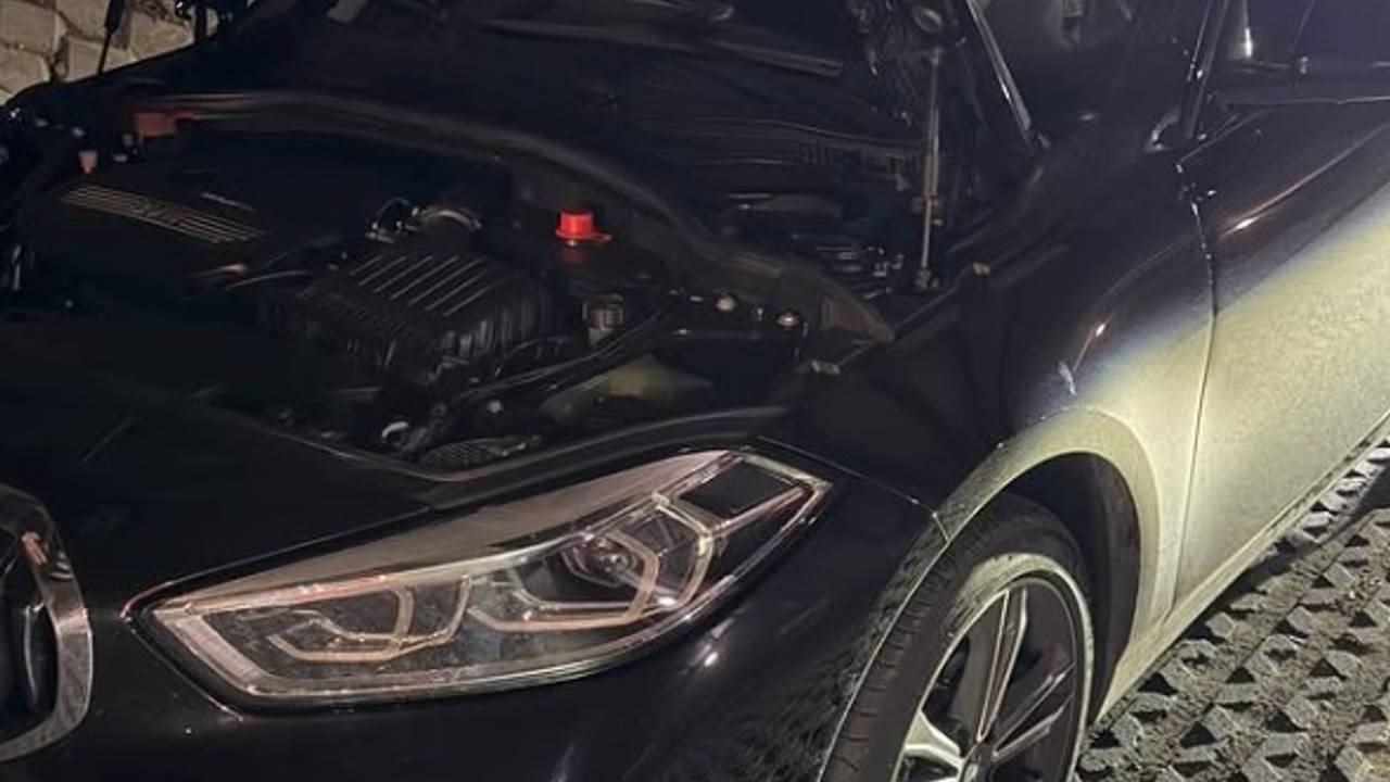 De bestuurder van de auto reed met een snelheid van 206 kilometer per uur over de A2 bij Den Bosch (foto: Instagram verkeerspolitie Oost-Brabant).