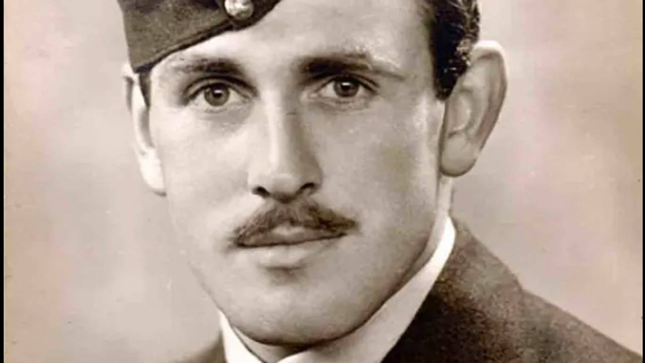 Tekst namens de nabestaanden onderaan de steen van Philip Cox (foto: Willem-Jan Joachems)