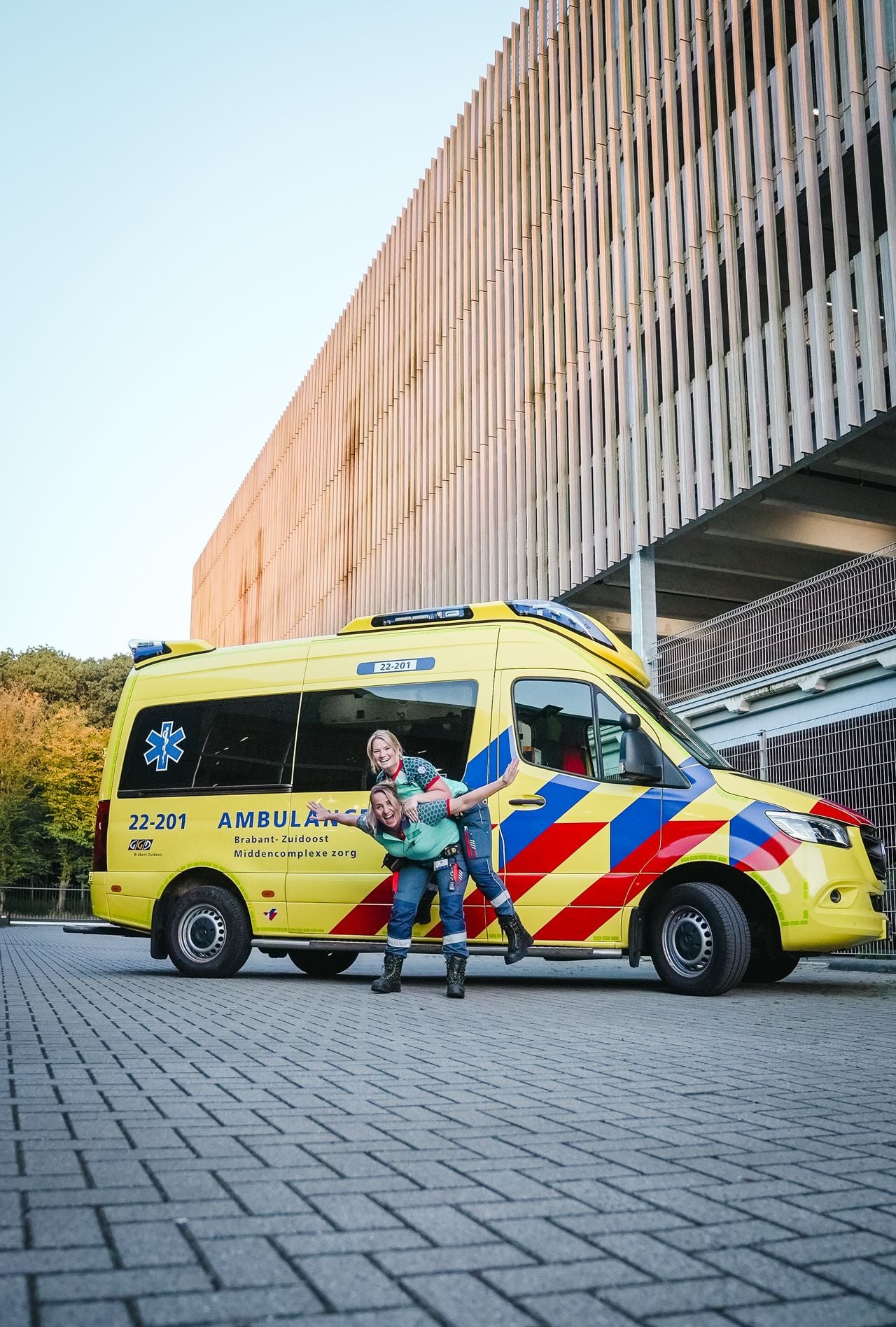 Ook Sanne en Demi zijn te zien in de serie Broederschap