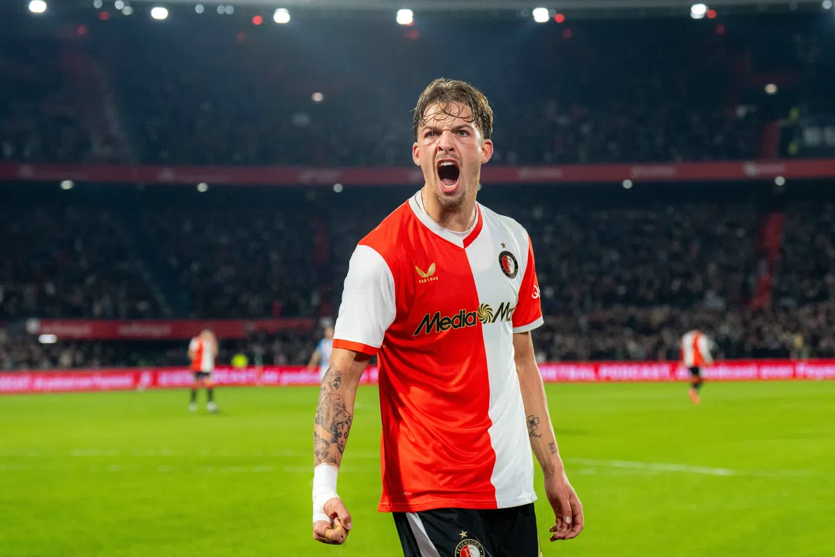 'Feyenoord wil Valente belonen met nieuwe deal, Real Madrid-scouts gesignaleerd'
