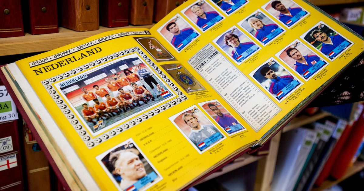 Dure verzameling voetbalplaatjes gestolen: 'Ik dacht dat ik hielp met een verhuizing' - Omroep West